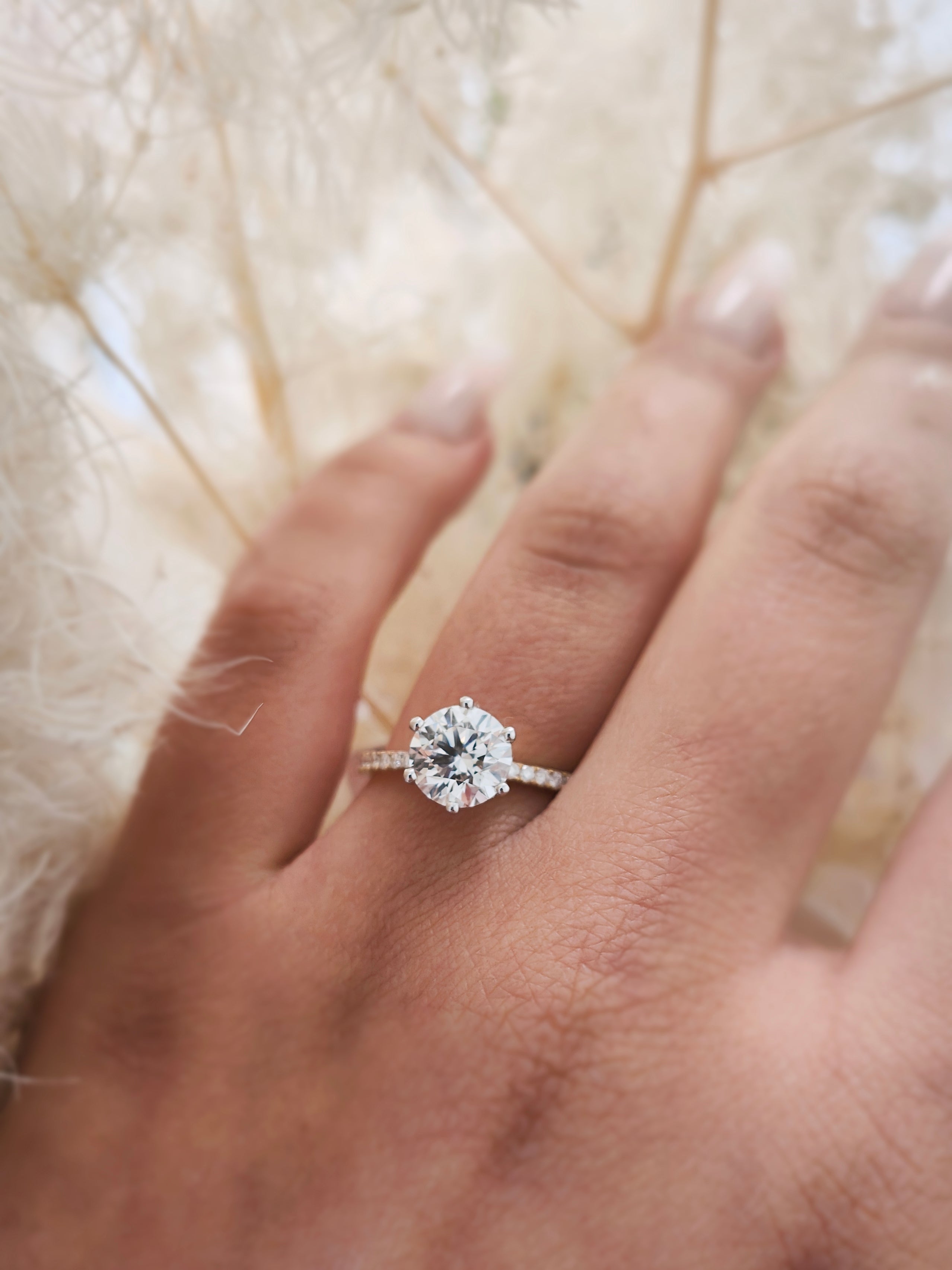 BOOK ENGAGEMENT RING CONSULTATION