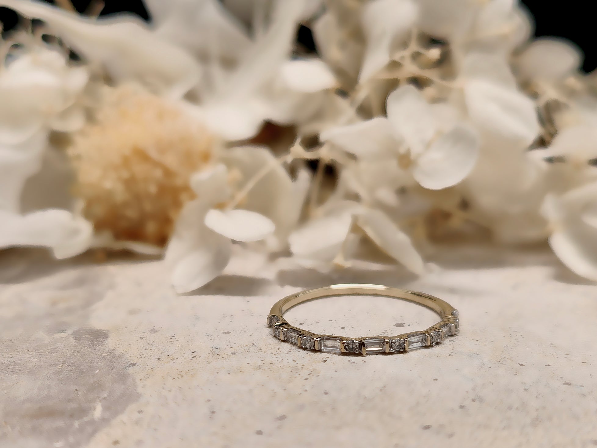 9ct gold baguette and round diamond wedding ring